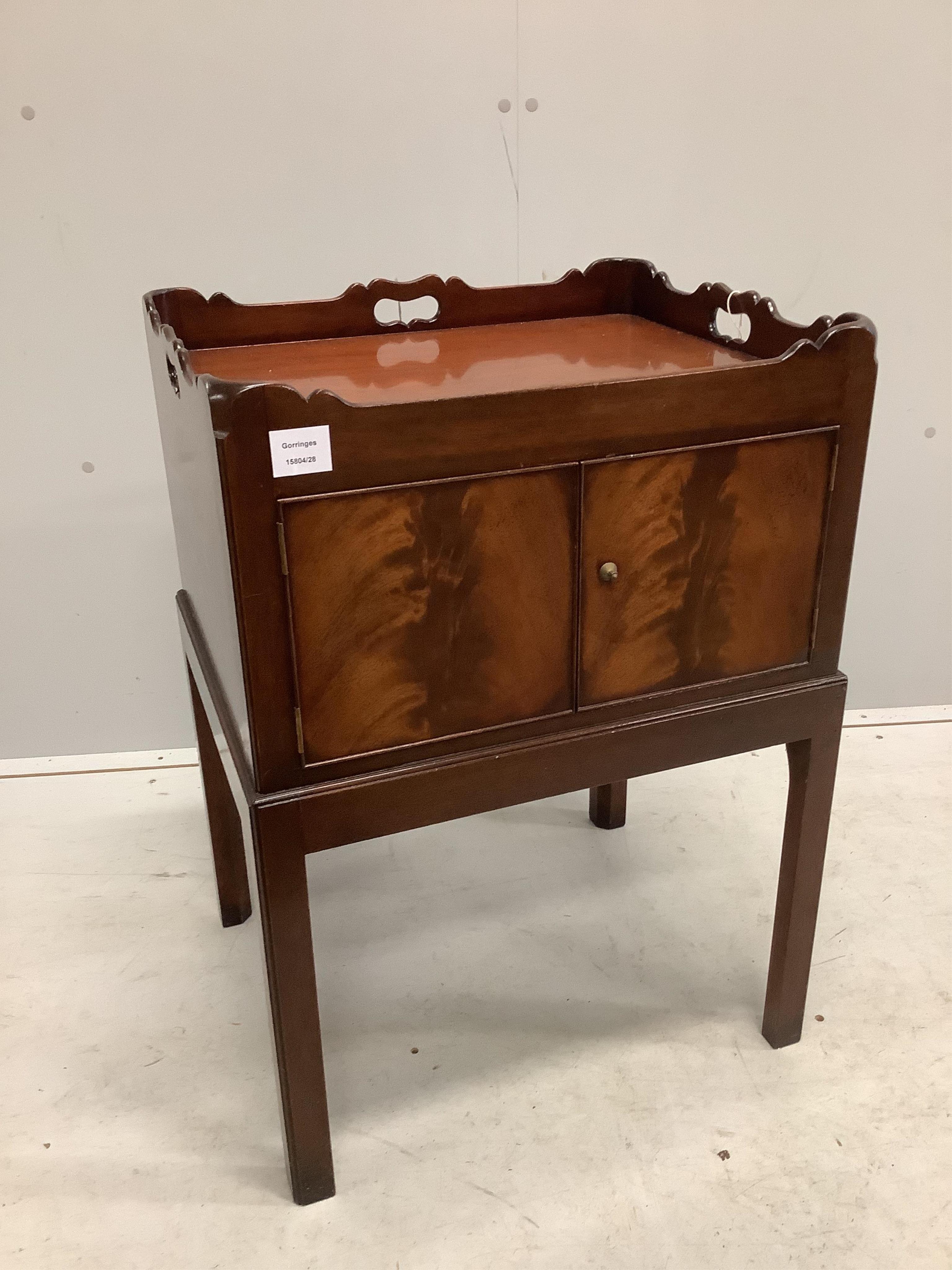 A reproduction George III style mahogany tray top commode, width 52cm, depth 54cm, height 74cm. Condition - good